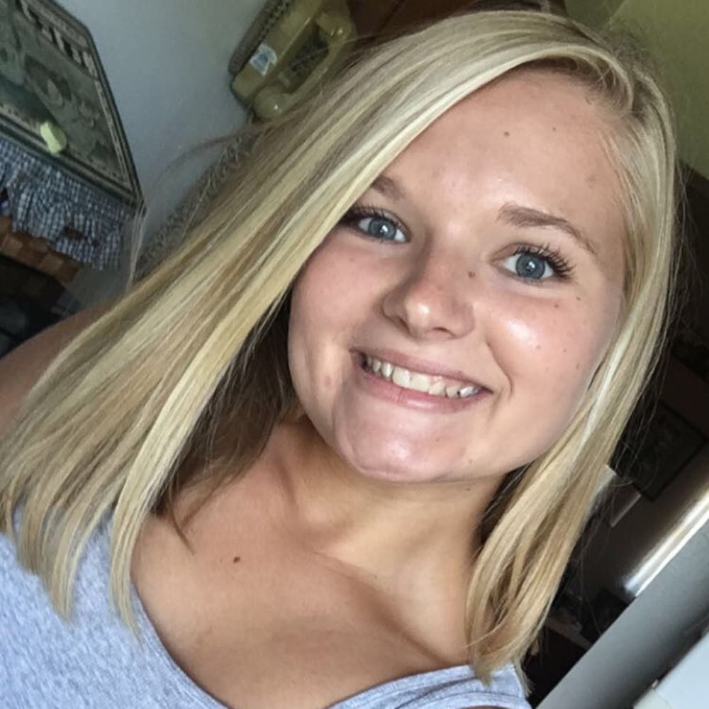 Meet your Posher, Alyssa